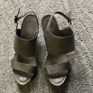 Simply Vera Wang heels